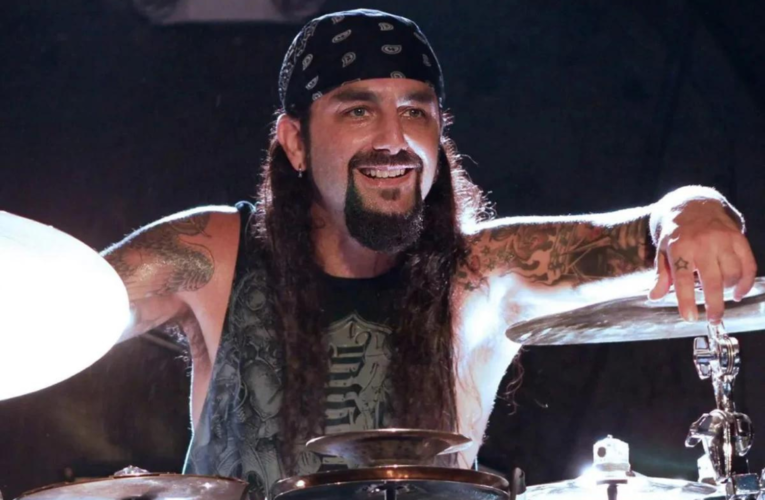 An upcoming reunion tour with Mike Portnoy is about to get underway at Dream Theater