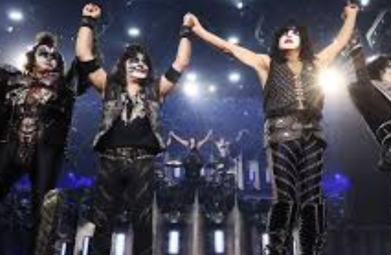 Paul Stanley of KISS describes it as “surreal” to go from touring, while praising the band’s “amazing” next Avatar performance