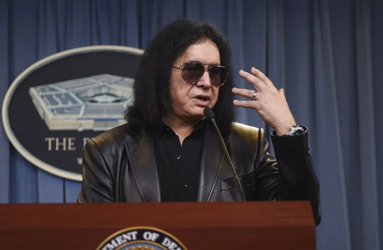 There is a possibility that Gene Simmons will release a cover album after his album “Stormy Weather”